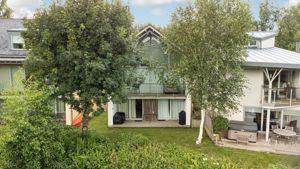 Photo 1- click for photo gallery